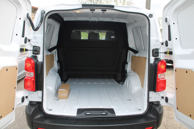 Photo 6 de l'offre de FIAT SCUDO 4 2L JTD 145 CV CAMÃRA "6 PLACES" GPS 3D GRIP CONTROL RÃGULATEUR BOITE AUTO EAT-8 à 35900€ chez Bougel transactions