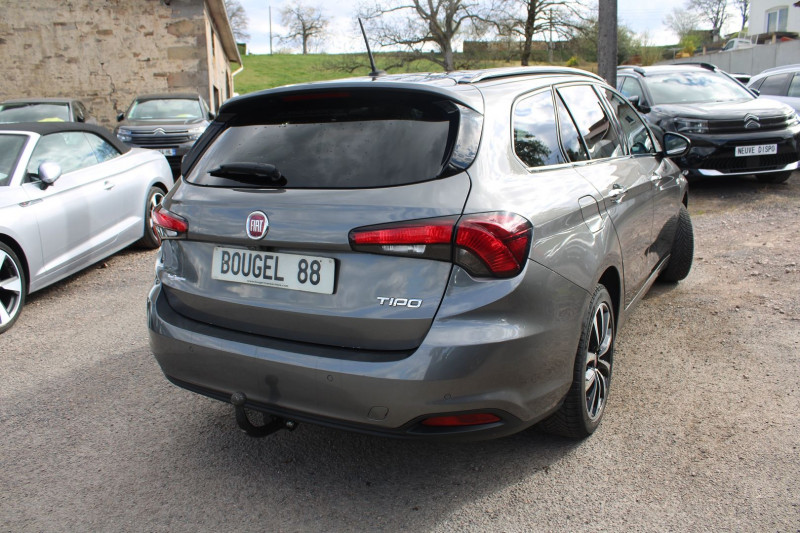 Photo 2 de l'offre de FIAT TIPO SW 1L6 JTD 120 CV LOUNGE GPS 3D CAMÃRA MP3 USB JA 17 ATTELAGE BLUETOOTH RÃGULATEUR à 11500€ chez Bougel transactions