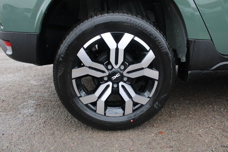 Photo 7 de l'offre de DACIA DUSTER 5 JOURNEY BLUE DCI 115 CV GPS 3D CAMÃRA FULL LED RE USB JA 17 RÃGULATEUR BLUETOOTH à 24990€ chez Bougel transactions