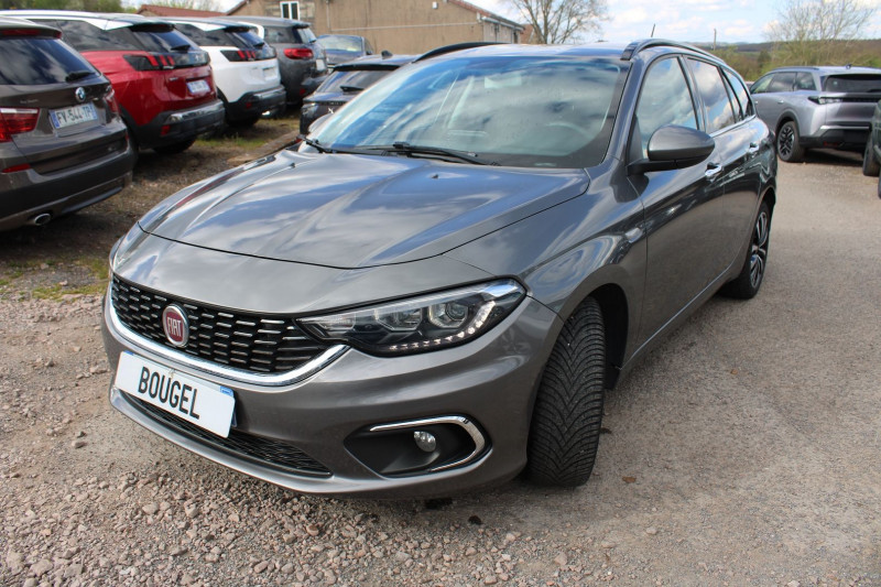 Photo 4 de l'offre de FIAT TIPO SW 1L6 JTD 120 CV LOUNGE GPS 3D CAMÃRA MP3 USB JA 17 ATTELAGE BLUETOOTH RÃGULATEUR à 11500€ chez Bougel transactions