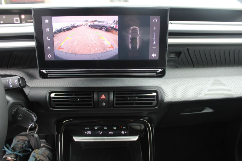 Photo 13 de l'offre de CITROEN C3 PHASE 5 MAX 100 CV ESSENCE GPS 3D CAMÃRA FULL LED RE JA 17 I-COKPIT BLUETOOTH RÃGULATEUR à 19990€ chez Bougel transactions