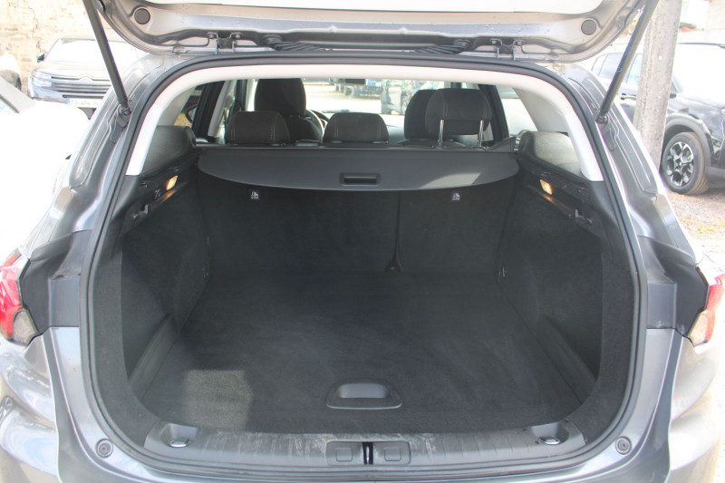 Photo 6 de l'offre de FIAT TIPO SW 1L6 JTD 120 CV LOUNGE GPS 3D CAMÃRA MP3 USB JA 17 ATTELAGE BLUETOOTH RÃGULATEUR à 11500€ chez Bougel transactions