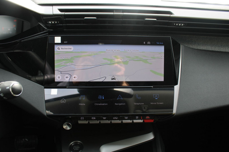 Photo 11 de l'offre de PEUGEOT 308 PHASE 4 ALLURE BLUE HDI 130 CV GPS 3D CAMÃRA RE JA 17 I-COKPIT FULL LED BOITE AUTO EAT-8 à 28500€ chez Bougel transactions