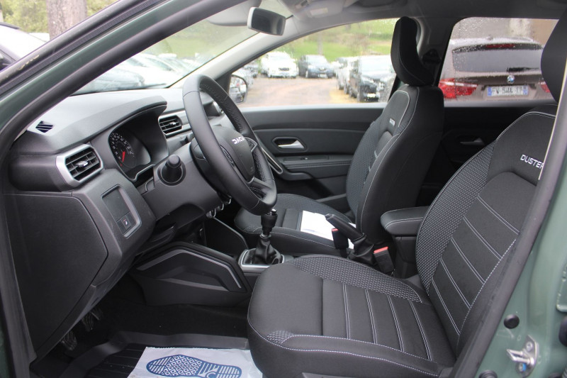 Photo 8 de l'offre de DACIA DUSTER 5 JOURNEY BLUE DCI 115 CV GPS 3D CAMÃRA FULL LED RE USB JA 17 RÃGULATEUR BLUETOOTH à 24990€ chez Bougel transactions