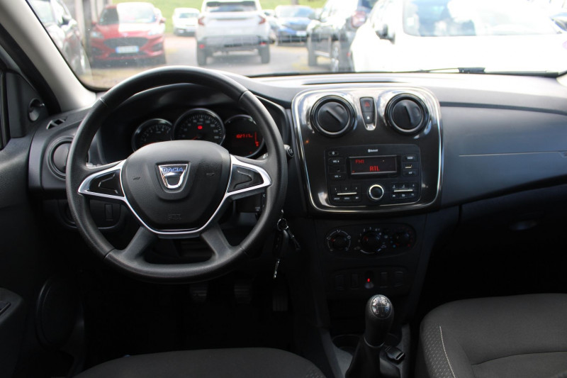 Photo 9 de l'offre de DACIA SANDERO III AMBIENCE SCE 75 CV ESSENCE USB AUDIO MP3 BLUETOOTH ROUE DE SECOURS BANQ 1/3 2/3 à 8500€ chez Bougel transactions