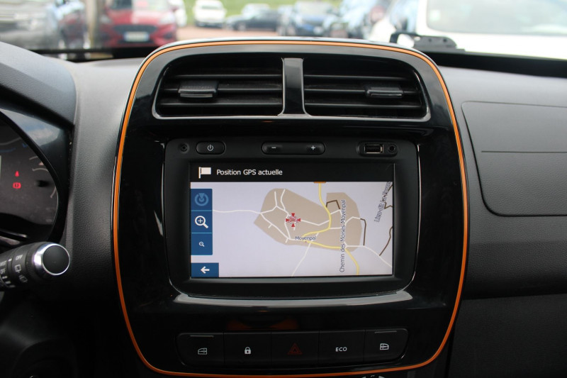 Photo 10 de l'offre de DACIA SPRING CONFORT PLUS ELECTRIC 45 CV CLIM USB GPS 3D CAMÃRA JA 14 LIMITEUR ACHAT INTEGRAL à 8500€ chez Bougel transactions