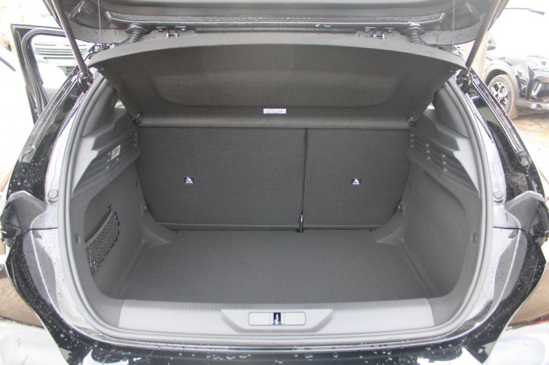 Photo 6 de l'offre de PEUGEOT 308 PHASE 4 ALLURE BLUE HDI 130 CV GPS 3D CAMÃRA RE JA 17 I-COKPIT FULL LED BOITE AUTO EAT-8 à 28500€ chez Bougel transactions