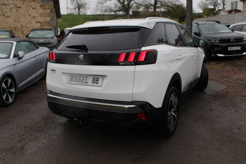 Photo 2 de l'offre de PEUGEOT 3008 III BLUE HDI 130 CV ACTIVE PACK GPS CAMÃRA I-COKPIT JA 18 ATTELAGE BOITE AUTO EAT-8 à 18990€ chez Bougel transactions