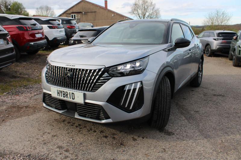 Photo 4 de l'offre de PEUGEOT 2008 PHASE 4 GT 145 CV HYBRIDE GPS 3D TOIT PANO CAMÃRA 360Â° I-COKPIT JA 17 BOITE AUTO DCS-6 à 28900€ chez Bougel transactions
