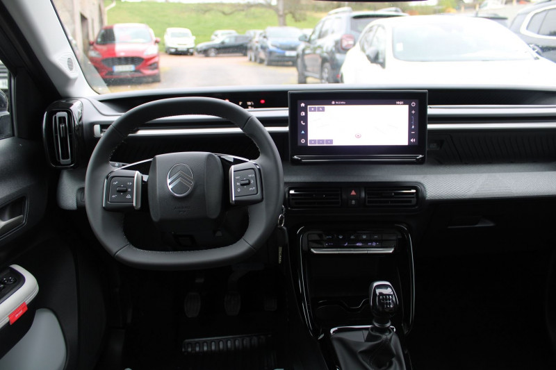 Photo 10 de l'offre de CITROEN C3 PHASE 5 MAX 100 CV ESSENCE GPS 3D CAMÃRA FULL LED RE JA 17 I-COKPIT BLUETOOTH RÃGULATEUR à 19990€ chez Bougel transactions
