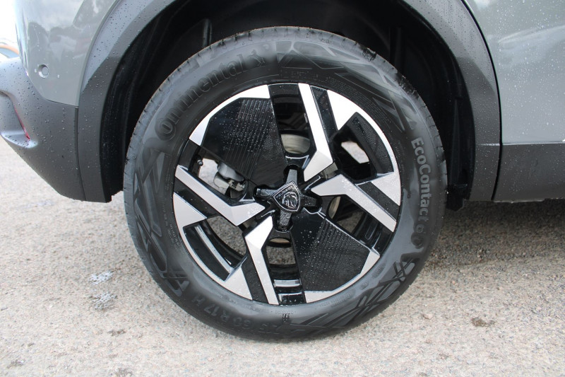 Photo 7 de l'offre de PEUGEOT 2008 PHASE 4 GT 145 CV HYBRIDE GPS 3D TOIT PANO CAMÃRA 360Â° I-COKPIT JA 17 BOITE AUTO DCS-6 à 28900€ chez Bougel transactions