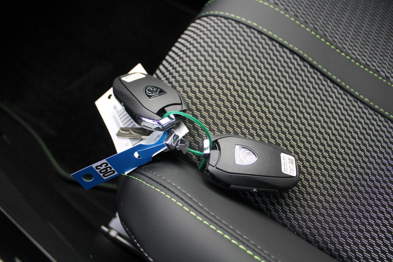 Photo 18 de l'offre de PEUGEOT 2008 PHASE 4 GT 145 CV HYBRIDE GPS 3D TOIT PANO CAMÃRA 360Â° I-COKPIT JA 17 BOITE AUTO DSC-6 à 28900€ chez Bougel transactions