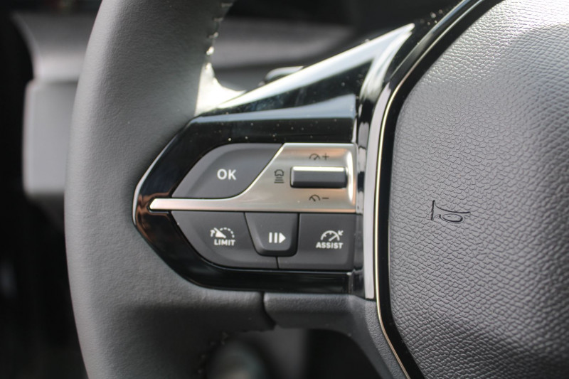 Photo 10 de l'offre de PEUGEOT 308 PHASE 4 ALLURE BLUE HDI 130 CV GPS 3D CAMÃRA RE JA 17 I-COKPIT FULL LED BOITE AUTO EAT-8 à 28500€ chez Bougel transactions