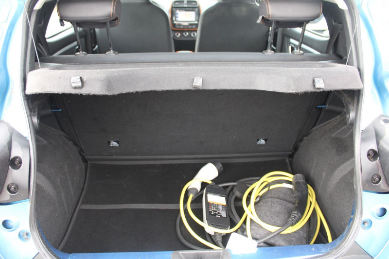 Photo 6 de l'offre de DACIA SPRING CONFORT PLUS ELECTRIC 45 CV CLIM USB GPS 3D CAMÃRA JA 14 LIMITEUR ACHAT INTEGRAL à 8500€ chez Bougel transactions