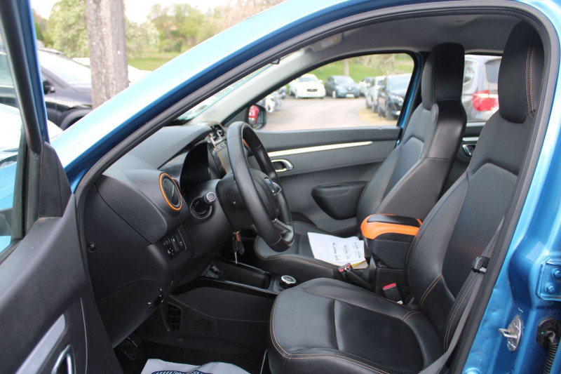 Photo 7 de l'offre de DACIA SPRING CONFORT PLUS ELECTRIC 45 CV CLIM USB GPS 3D CAMÃRA JA 14 LIMITEUR ACHAT INTEGRAL à 8500€ chez Bougel transactions