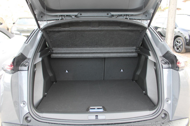 Photo 6 de l'offre de PEUGEOT 2008 PHASE 4 GT 145 CV HYBRIDE GPS 3D TOIT PANO CAMÃRA 360Â° I-COKPIT JA 17 BOITE AUTO DSC-6 à 28900€ chez Bougel transactions