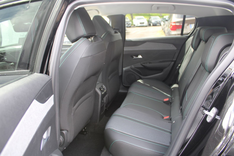 Photo 8 de l'offre de PEUGEOT 308 PHASE 4 ALLURE BLUE HDI 130 CV GPS 3D CAMÃRA RE JA 17 I-COKPIT FULL LED BOITE AUTO EAT-8 à 28500€ chez Bougel transactions