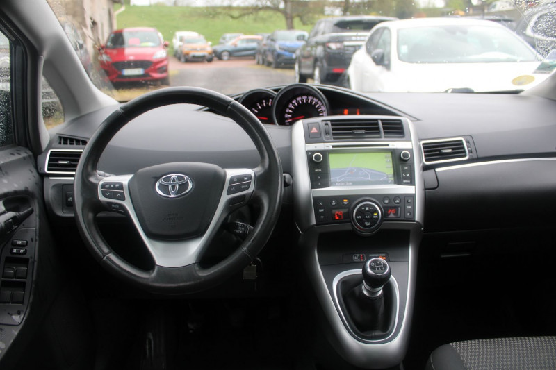 Photo 11 de l'offre de TOYOTA VERSO 112 D-4D FAP FEEL! SKYVIEW 5 PLACES à 10990€ chez Bougel transactions