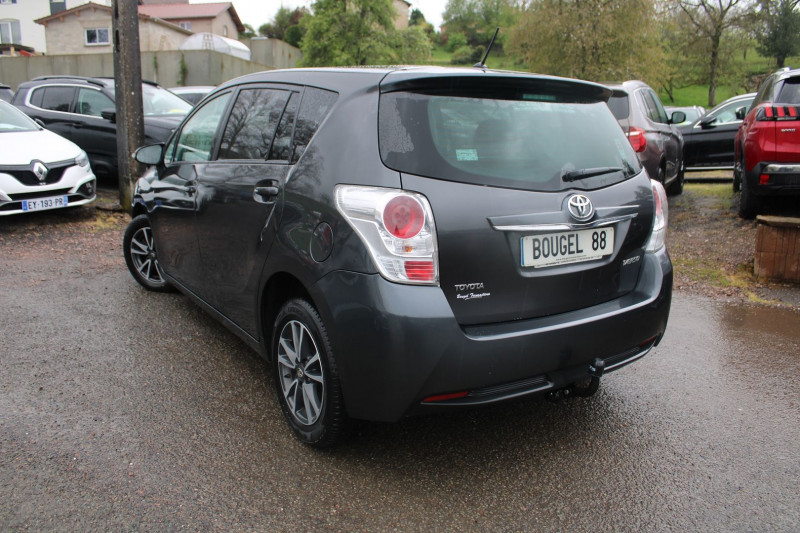 Photo 3 de l'offre de TOYOTA VERSO 112 D-4D FAP FEEL! SKYVIEW 5 PLACES à 10990€ chez Bougel transactions