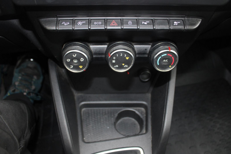 Photo 14 de l'offre de DACIA DUSTER III 1L5 DCI 110 CV CONFORT + "4X4" GPS 3D ATTELAGE CAMÃRA JA 16 BLUETOOTH RÃGULATEUR à 16500€ chez Bougel transactions