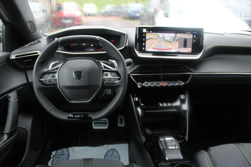 Photo 9 de l'offre de PEUGEOT 2008 PHASE 4 GT 145 CV HYBRIDE GPS 3D TOIT PANO CAMÃRA 360Â° I-COKPIT JA 17 BOITE AUTO DCS-6 à 28900€ chez Bougel transactions
