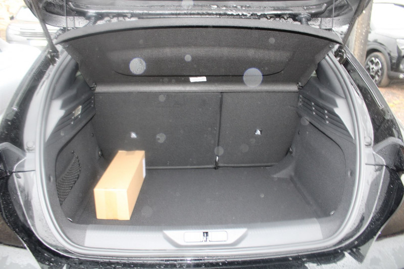 Photo 6 de l'offre de PEUGEOT 308 PHASE 4 ALLURE 145 CV HYBRIDE GPS 3D CAMÃRA FULL LED JA 17 RÃGULATEUR BOITE AUTO DCS-6 à 27990€ chez Bougel transactions