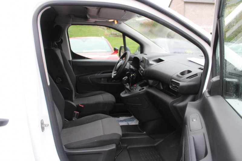 Photo 7 de l'offre de CITROEN BERLINGO 4 AFFAIRE BLUE HDI 100 CV CLUB GALERIE BLUETOOTH RÃGULATEUR MP3 USB TVA=11659 E HT à 13990€ chez Bougel transactions