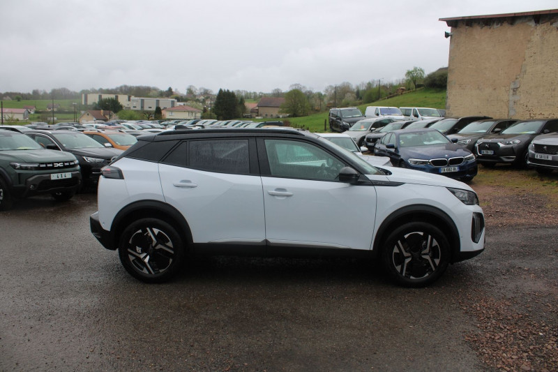 Photo 5 de l'offre de PEUGEOT 2008 PHASE 4 GT 145 CV HYBRIDE GPS 3D TOIT PANO CAMÃRA 360Â° I-COKPIT JA 17 BOITE AUTO DCS-6 à 28900€ chez Bougel transactions