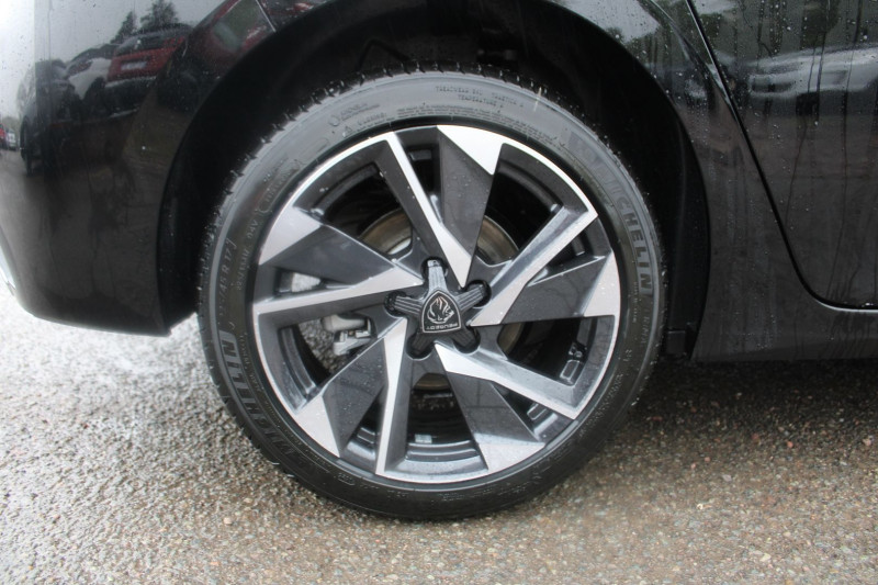 Photo 7 de l'offre de PEUGEOT 308 PHASE 4 ALLURE 145 CV HYBRIDE GPS 3D CAMÃRA FULL LED JA 17 RÃGULATEUR BOITE AUTO DCS-6 à 27990€ chez Bougel transactions