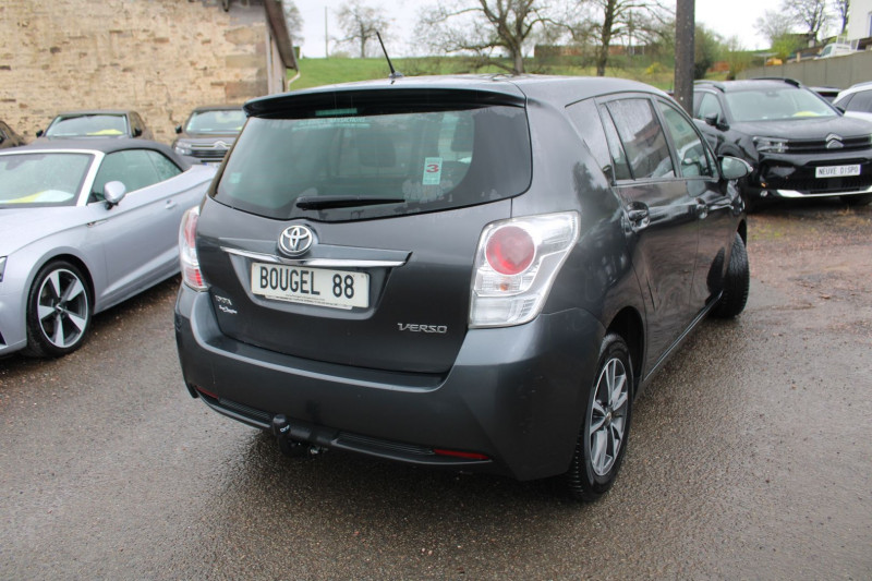 Photo 2 de l'offre de TOYOTA VERSO 112 D-4D FAP FEEL! SKYVIEW 5 PLACES à 10990€ chez Bougel transactions
