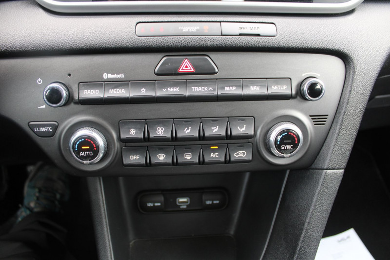 Photo 13 de l'offre de KIA SPORTAGE ACTIVE 1L6 CRDI 115 CV GPS 3D CAMÃRA AUDIO MP3 RE USB JA 17 BLUETOOTH RÃGULATEUR à 15990€ chez Bougel transactions