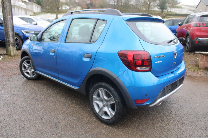 Photo 4 de l'offre de DACIA SANDERO III STEPWAY 95 CV 1L5 BLUEDCI GPS USB ABS RÃGULATEUR BLUETOOTH LEDS  ACCOUDOIR à 11900€ chez Bougel transactions