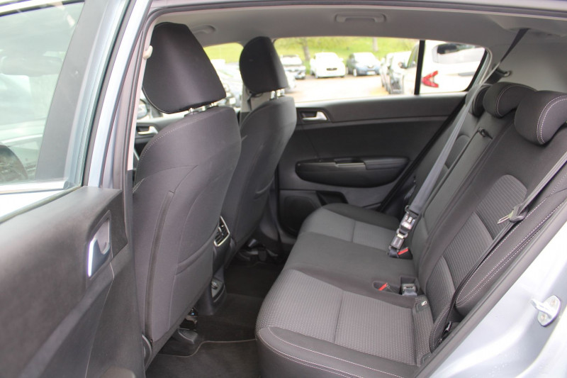 Photo 9 de l'offre de KIA SPORTAGE ACTIVE 1L6 CRDI 115 CV GPS 3D CAMÃRA AUDIO MP3 RE USB JA 17 BLUETOOTH RÃGULATEUR à 15990€ chez Bougel transactions