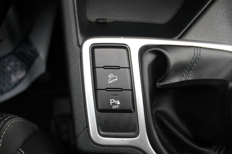 Photo 14 de l'offre de KIA SPORTAGE ACTIVE 1L6 CRDI 115 CV GPS 3D CAMÃRA AUDIO MP3 RE USB JA 17 BLUETOOTH RÃGULATEUR à 15990€ chez Bougel transactions