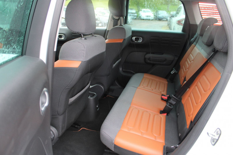 Photo 9 de l'offre de CITROEN C3 AIRCROSS 110 CV FEEL PACK GPS 3D CLIM AUDIO MP3 JA 17 CUIR USB RADAR BLUETOOTH RÃGULATEUR à 11500€ chez Bougel transactions