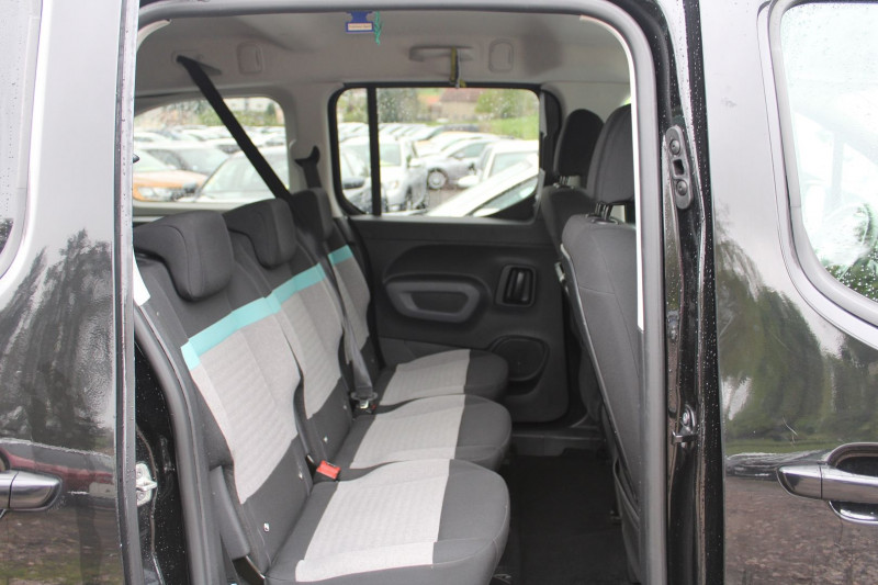 Photo 13 de l'offre de CITROEN BERLINGO 4 SHINE XL BLUE HDI 130 CV GPS VIA CLIM USB JA 16 RÃGULATEUR ATTELAGE GRIP CONTROL à 20990€ chez Bougel transactions