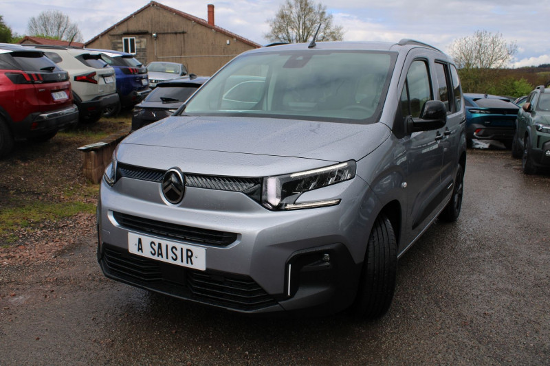 Photo 4 de l'offre de CITROEN BERLINGO 5 PLUS BLUE HDI 100 CV GPS CARPLAY CAMÃRA I-COKPIT USB JA 16 FULL LED RÃGULATEUR à 24990€ chez Bougel transactions
