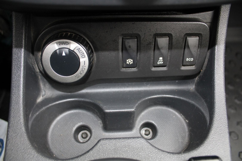 Photo 15 de l'offre de DACIA DUSTER II LAUREATE PLUS 1L5 DCI 110 CV "4X4" CLIM MP3 USB BLUETOOTH ATTELAGE ROUE SECOURS à 13500€ chez Bougel transactions