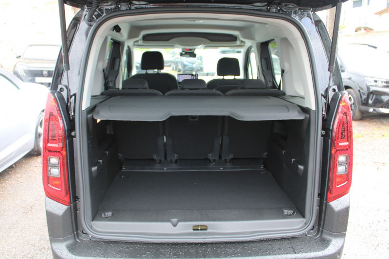 Photo 6 de l'offre de CITROEN BERLINGO 5 MAX BLUE HDI 130 CV GPS 3D PACK HIVER CAMÃRA JA 16 FULL LED I-COKPIT RÃGULATEUR à 27990€ chez Bougel transactions
