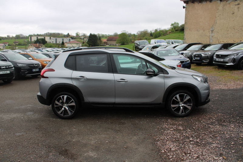 Photo 6 de l'offre de PEUGEOT 2008 II GT LINE SPORT LUXE 1L5 BLUEHDI 100 CV CAMÃRA TOIT PANO GRIPP CONTROL GPS LEDS à 13900€ chez Bougel transactions