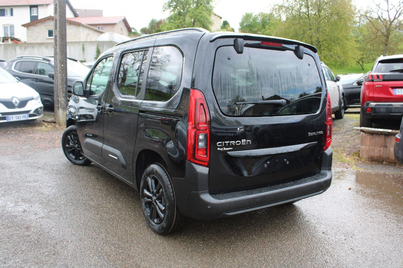 Photo 3 de l'offre de CITROEN BERLINGO 5 MAX BLUE HDI 130 CV GPS 3D PACK HIVER CAMÃRA JA 16 FULL LED I-COKPIT RÃGULATEUR à 27990€ chez Bougel transactions