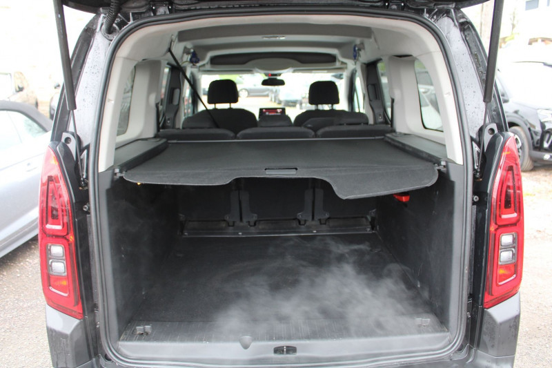 Photo 7 de l'offre de CITROEN BERLINGO 4 SHINE XL BLUE HDI 130 CV GPS VIA CLIM USB JA 16 RÃGULATEUR ATTELAGE GRIP CONTROL à 20990€ chez Bougel transactions
