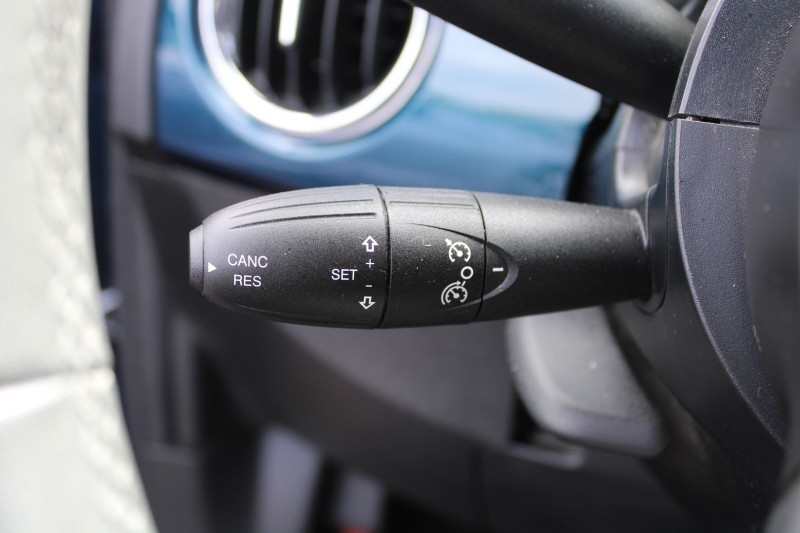 Photo 11 de l'offre de FIAT 500 II C CABRIOLET DOLCEVITA HYBRIDE GPS CONNECT USB RÃGULATEUR BLUETOOTH CUIR LEDS CLIM à 12990€ chez Bougel transactions