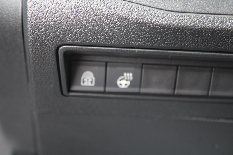 Photo 12 de l'offre de CITROEN BERLINGO 5 PLUS BLUE HDI 100 CV GPS CARPLAY CAMÃRA I-COKPIT USB JA 16 FULL LED RÃGULATEUR à 24990€ chez Bougel transactions