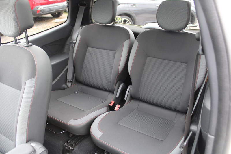 Photo 9 de l'offre de RENAULT TWINGO III 1L2 LEV 16V DYNAMIQUE ECOÂ² 75 CV CLIM AUDIO MP3 TOIT PANO USB JA 15 RÃGULATEUR à 7500€ chez Bougel transactions