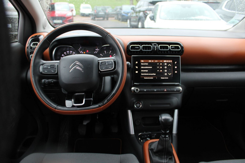 Photo 10 de l'offre de CITROEN C3 AIRCROSS 110 CV FEEL PACK GPS 3D CLIM AUDIO MP3 JA 17 CUIR USB RADAR BLUETOOTH RÃGULATEUR à 11500€ chez Bougel transactions
