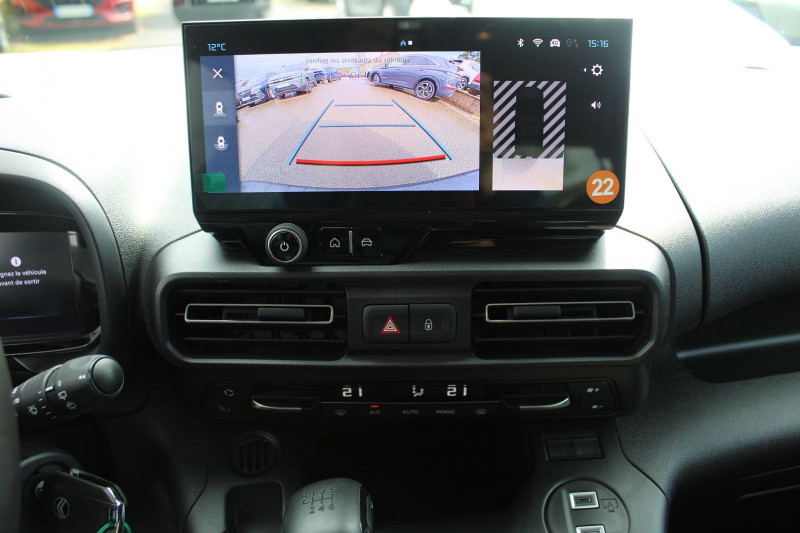 Photo 14 de l'offre de CITROEN BERLINGO 5 PLUS BLUE HDI 100 CV GPS CARPLAY CAMÃRA I-COKPIT USB JA 16 FULL LED RÃGULATEUR à 24990€ chez Bougel transactions