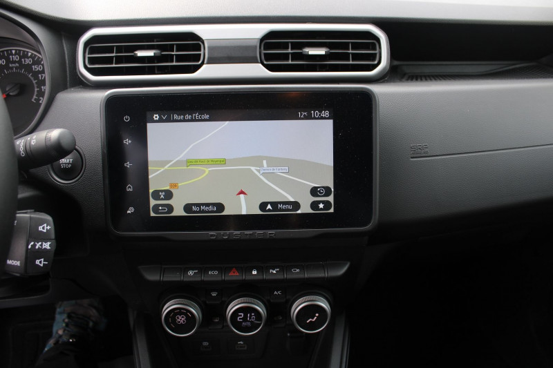 Photo 13 de l'offre de DACIA DUSTER 5 TCE 150 CV JOURNEY GPS 3D FULL LED CAMÃRA 360Â° JA 17 RÃGULATEUR BOITE AUTO EDC à 19990€ chez Bougel transactions