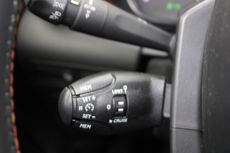 Photo 11 de l'offre de CITROEN C3 AIRCROSS 110 CV FEEL PACK GPS 3D CLIM AUDIO MP3 JA 17 CUIR USB RADAR BLUETOOTH RÃGULATEUR à 11500€ chez Bougel transactions