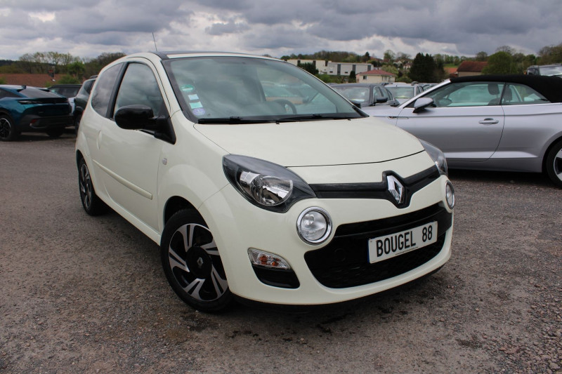 Renault TWINGO III 1L2 LEV 16V DYNAMIQUE ECOÂ² 75 CV CLIM AUDIO MP3 TOIT PANO USB JA 15 RÃGULATEUR Essence JAUNE VANILLE Occasion à vendre
